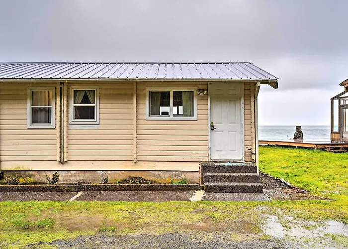 Waterfront Sekiu Escape - 9 Mi To Neah Bay!